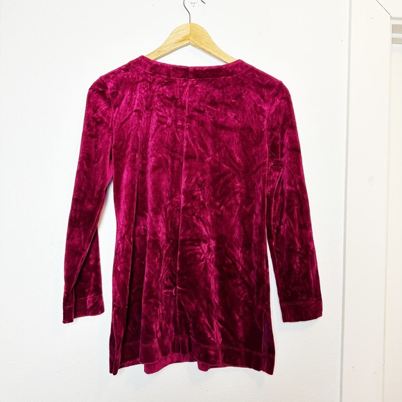 T by Talbots Maroon Burgundy Red Crushed Velvet V-Neck Top sz XS - Picture 3 of 7